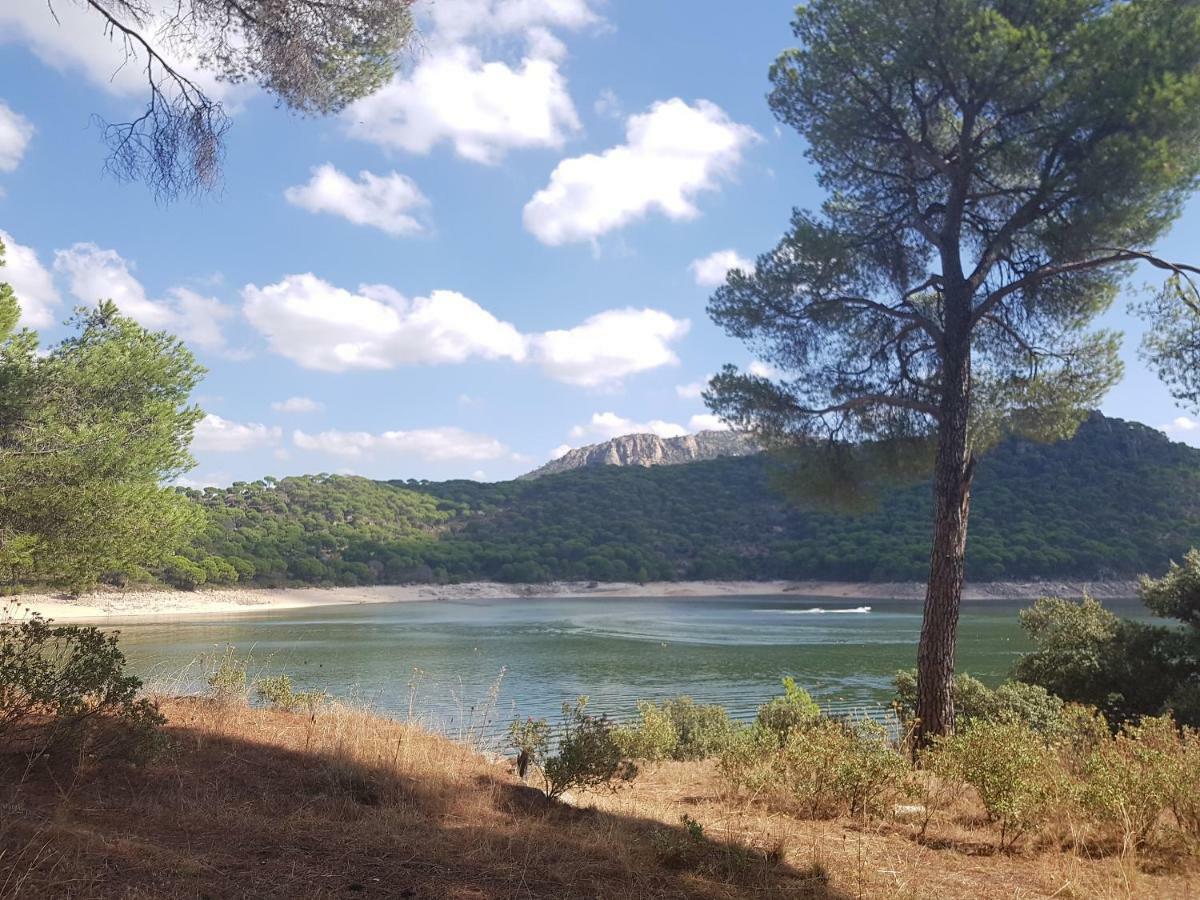 Retiro Chic Frente Al Lago - A 1 Hora De Madrid, Pantano De San Juan Сан-Мартин-де-Вальдейглесьяс Экстерьер фото